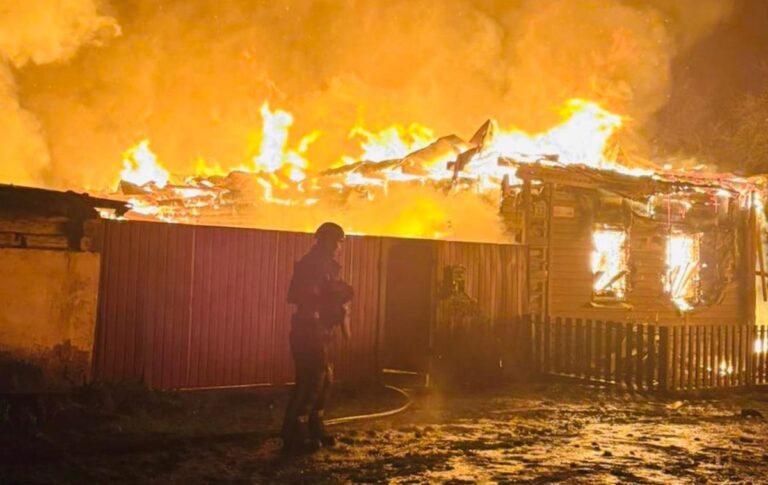 Нічна атака дронів: є влучання на 15 локаціях