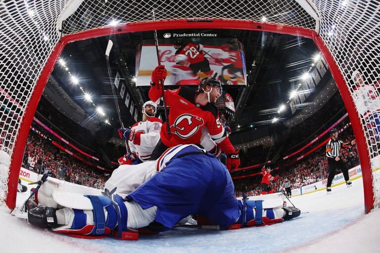 НХЛ: лідер Сходу вирвав перемогу в овертаймі