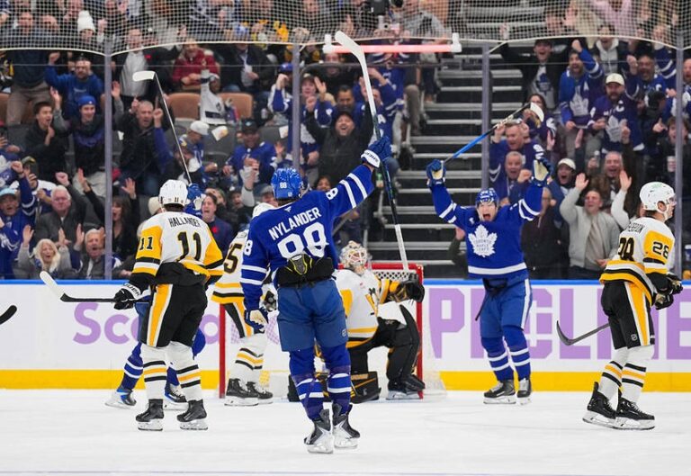 НХЛ: Торонто у важкій боротьбі переміг Піттсбург