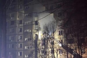 Новини України - Пожежі і поранені діти: наслідки удару по Дніпру