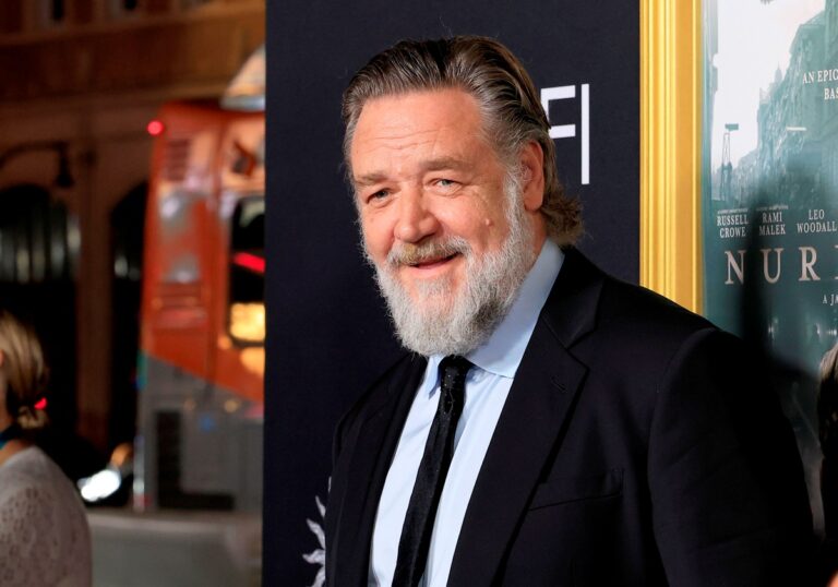 Рассел Кроу приголомшив фанів новою фігурою