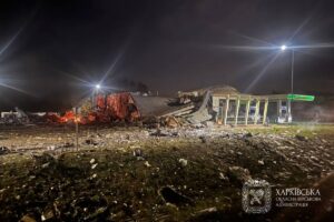 Новини України - Росія зруйнувала АЗС під Харковом, є постраждалі