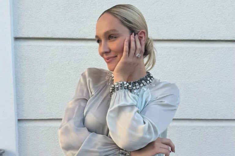 Співачка Roxolana вперше стала мамою