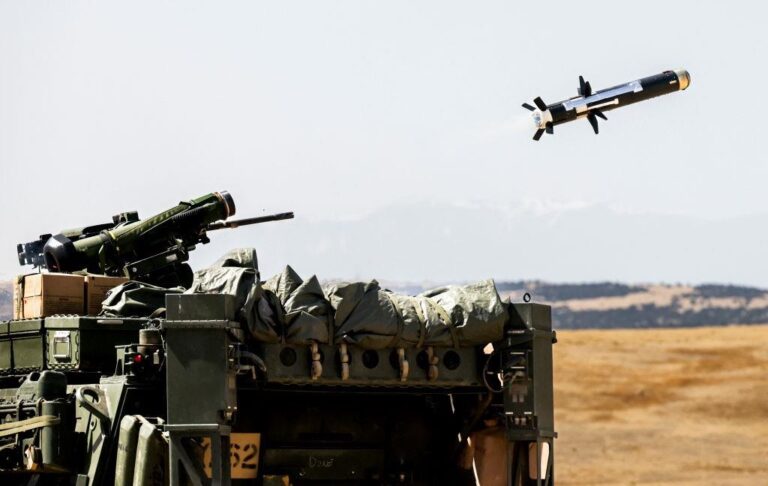США схвалили продаж Індії ракет Javelin і боєприпасів Excalibur