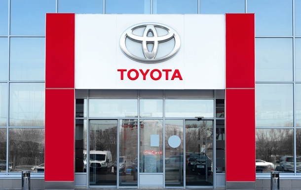 Toyota відкликає понад мільйон автомобілей