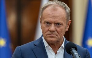 Туск про скандал в Україні: Остерігайтеся корупції, бо програєте війну