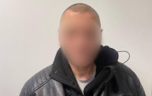 У Києві “таксист”-рецидивіст зґвалтував 18-річну пасажирку