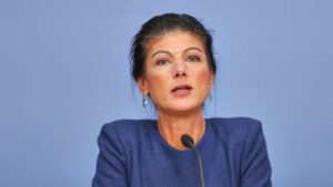 Новини світу - У Німеччині лідерка проросійської партії залишає посаду