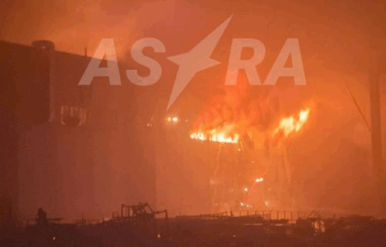 У РФ палає склад в Алабузі