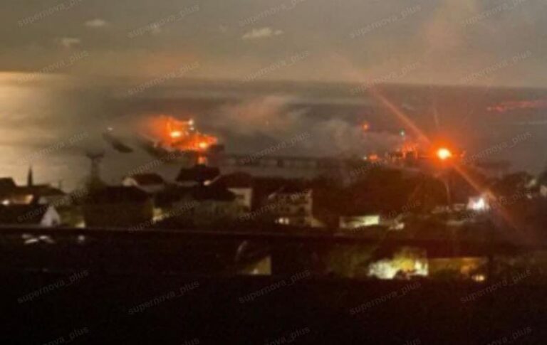 У РФ визнали влучання у порт і танкер в Туапсе