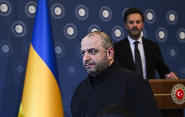 Умєров прибув на важливі переговори у Стамбул