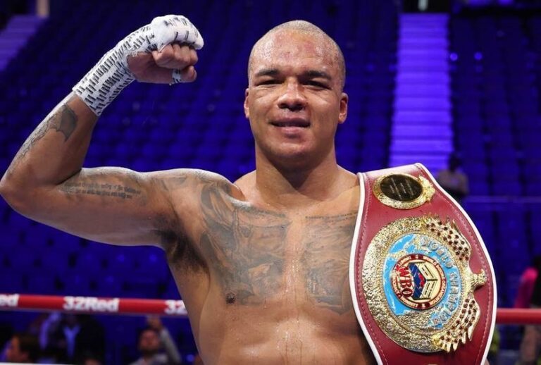 Вордлі стримано прокоментував перехід титулу від Усика