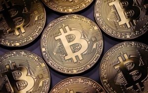 Новини бізнесу - Bitcoin досягнув двотижневого максимуму після тривалого падіння
