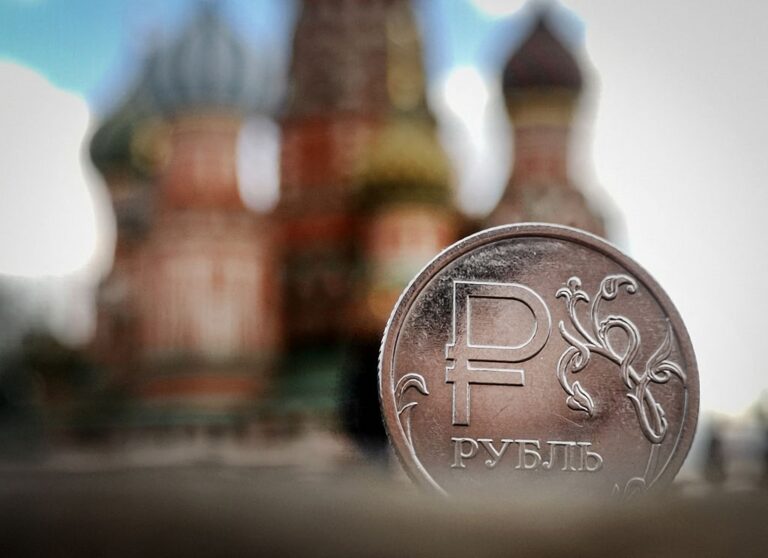 Кремль визнає тривале виснаження економіки – СЗРУ