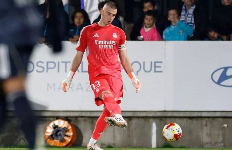 Лунін зауважує, що вся команда доклалася до того, щоб він став капітаном