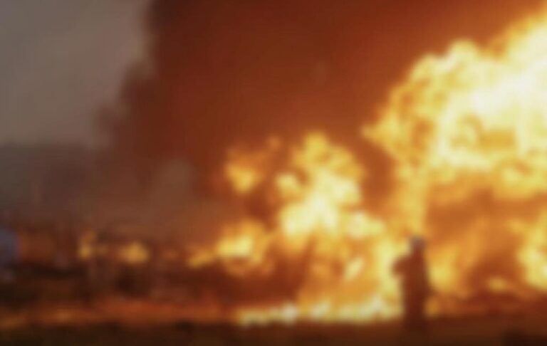 На об’єктах Укрнафти зупинена робота через обстріл