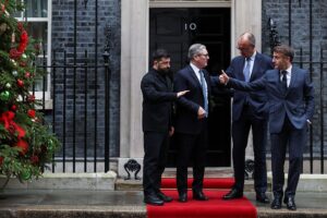 Новини України - Переговори в Лондоні. Макрон побачив козирі