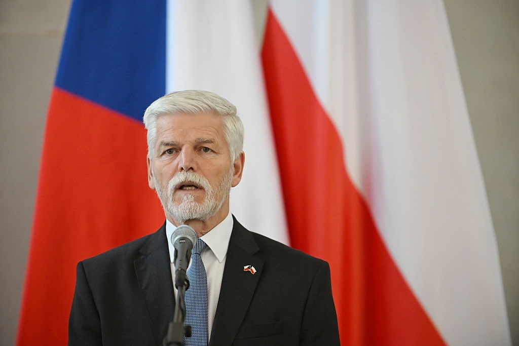 Новини світу - Президент Чехії заговорив про збиття літаків РФ