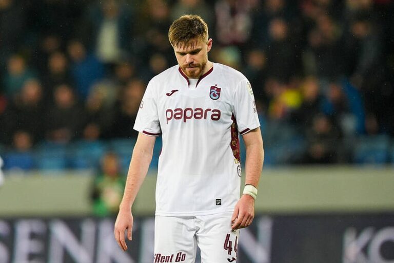 Турецький клуб не погодився на трансфер українця в Бенфіку