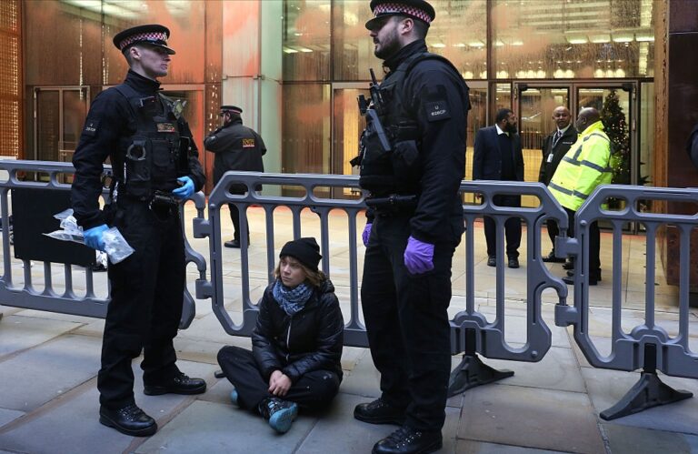 У Британії арештували екоактивістку Грету Тунберг