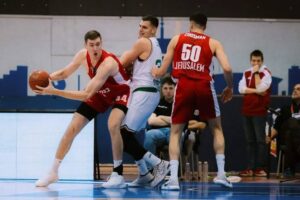 Новини спорту - Український центровий відзначився у переможному матчі Хапоеля