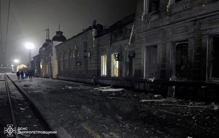 Укрзалізниця попередила про затримку низки поїздів