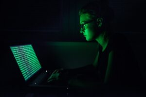 В США звинуватили українку в кібератаках на замовлення РФ