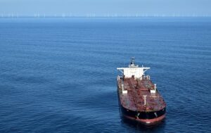 Новини світу - ЄС та G7 готують повну заборону морських перевезень російської нафти - ЗМІ