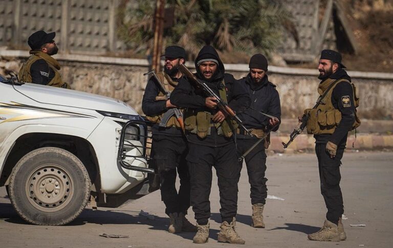 Армія Сирії заявила про встановлення повного контролю над Алеппо