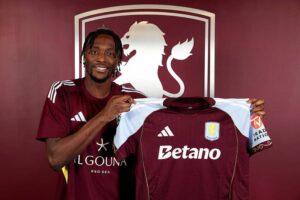 Астон Вілла повернула до складу нападника збірної Англії