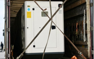 Азербайджан відправив Україні партію електрообладнання