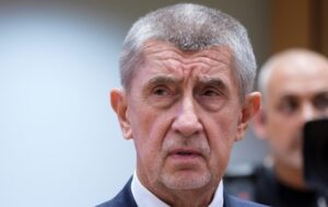 Новини світу - Бабіш розкрив обсяг чеської ініціативи для України