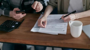 Допомога на оплату комуналки: кому дають пільги, а кому – субсидії