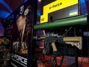 Ексміністри в обладунках UForce як Гончарук і Малюська розбудовують глобальну збройову імперію з токсичним шлейфом