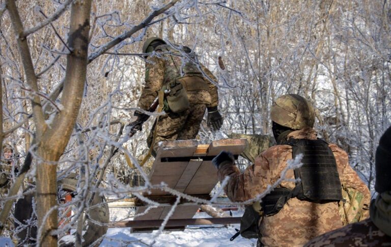 Генштаб: РФ утратила у війні за добу 990 солдатів