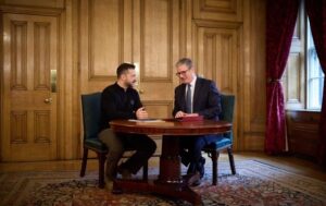 Новини України - Гроші за Челсі: Зеленський поговорив зі Стармером