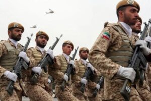 Новини світу - Іран закрив повітряний простір і привів війська у повну бойову готовність