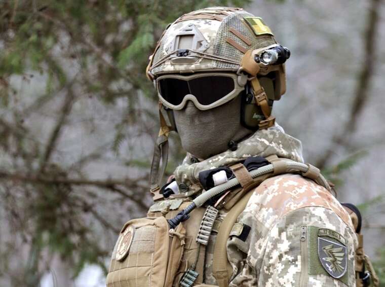 Контракт на 295 мільйонів без конкуренції АОЗ придбала шоломи у фірми з орбіти Темп-3000