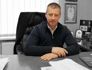 Кругообіг нерухомості в родині як секретар міськради Рівного Віктор Шакирзян приховує активи за скромними цінами та подарунками від батька