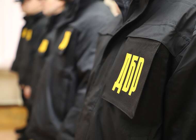 Квартира у Києві за 200 тисяч слідчий ДБР Пузиревський отримав коштовний подарунок від батька-екссудді