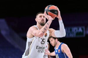 Без категорії - Лень вийшов на паркет ненадовго, але встиг поасистувати