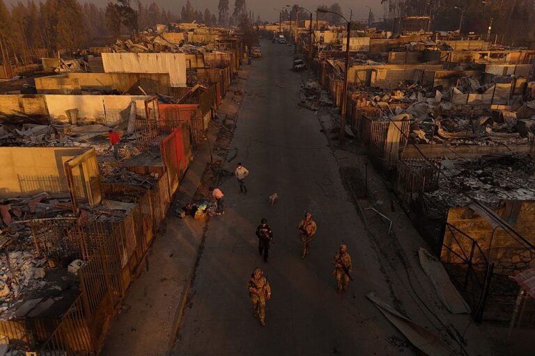 Лісові пожежі у Чилі спричинили масову евакуацію