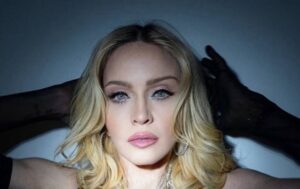 Мадонну розкритикували за фото з символікою СРСР