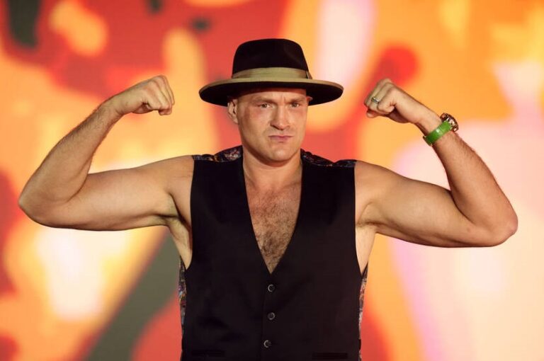 Менеджер Ф&rsquo;юрі розкрив плани боксера щодо кількості боїв цього року