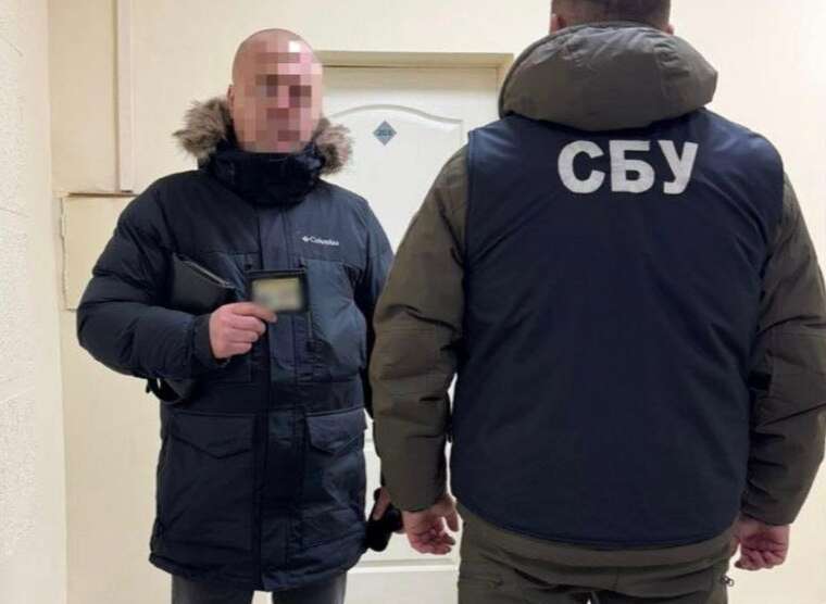 На Чернігівщині викрили системну корупційну схему в податковій службі