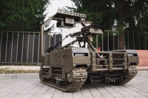 Наземний дрон взяв у полон трьох росіян