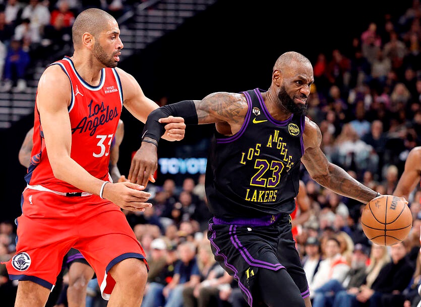 НБА: Кліпперс виграли дербі Лос-Анджелеса