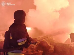 Одесу масовано атакують “шахеди”: лунають вибухи