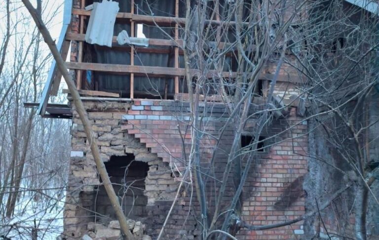 РФ вдарила по Дніпропетровщині, пошкоджено підприємства і будинки