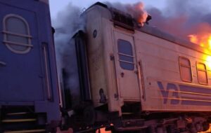 Шахеди атакували пасажирський поїзд на Харківщині